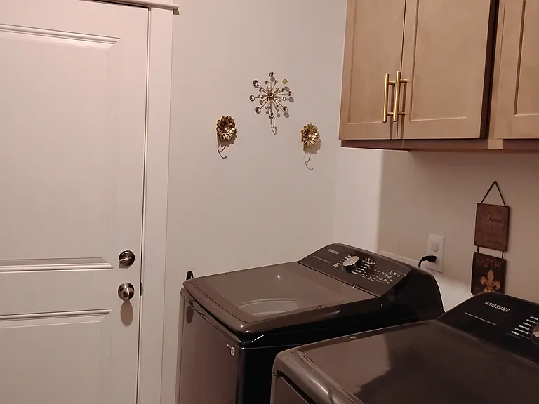 218 Caroline Way — Photo 19