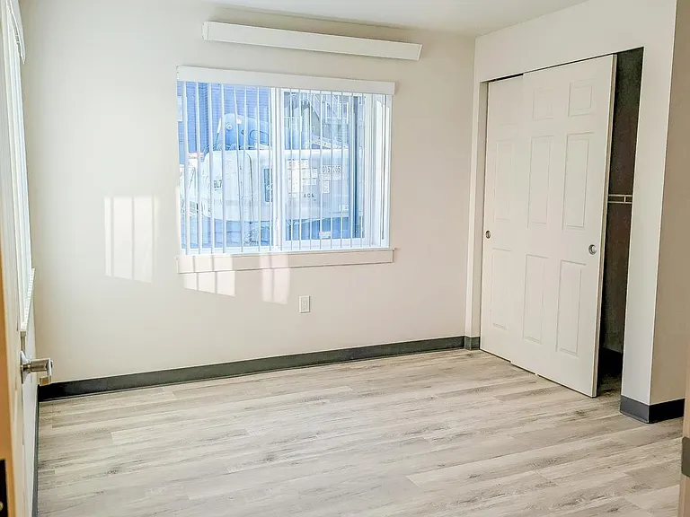 Kirkland Heights Apartments — Photo 118