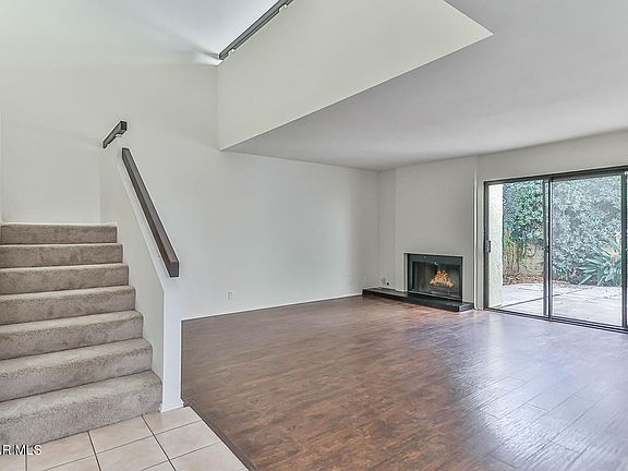 3rd image of 693 Shadow Lake Dr