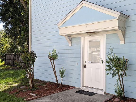 3rd image of 6134 Oak Cluster Cir