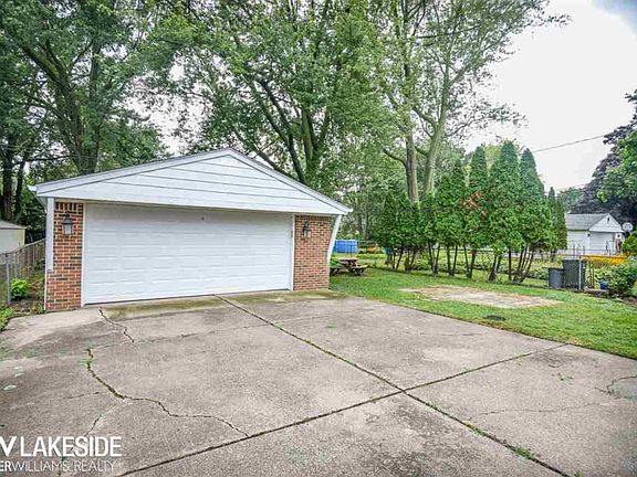 5th image of 22624 Saint Gertrude St