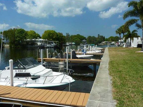 2nd image of 41 Yawl Ln #41