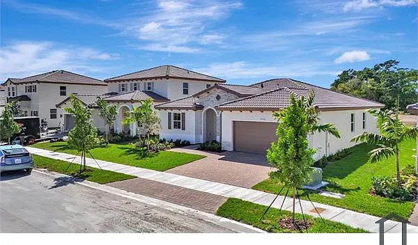 5 bed, $4,500 — Photo 4