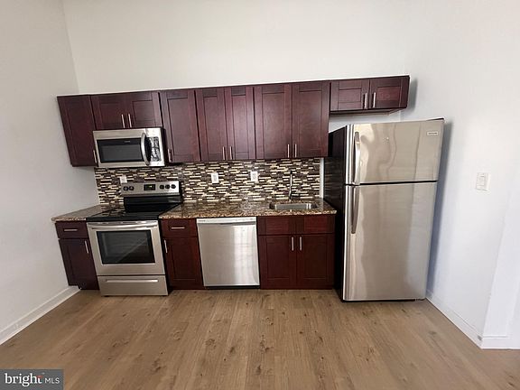 3rd image of 4 Leverington Ave Unit 101