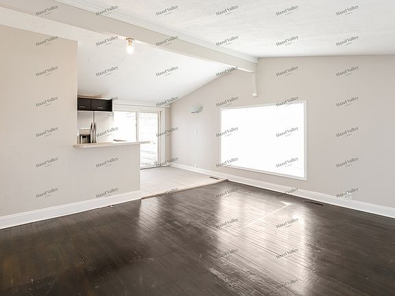 4th image of 5810 N Garfield Ave