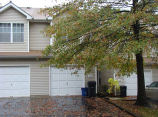 1156 Oakcroft Ln, Somerset, NJ 08873