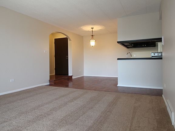 3rd image of 13622 Royal Ct APT 820