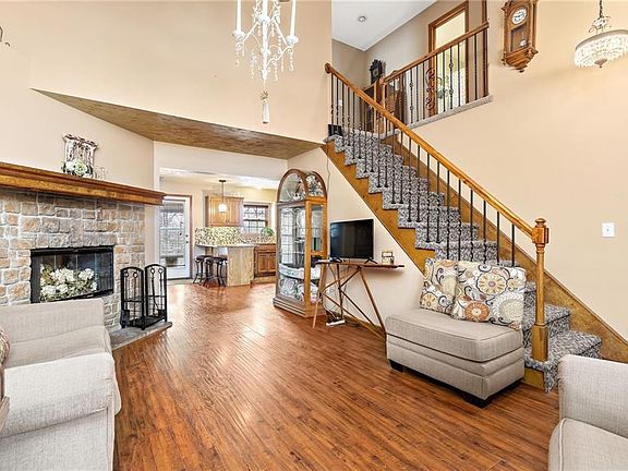 4th image of 6619 W 150th St #6619