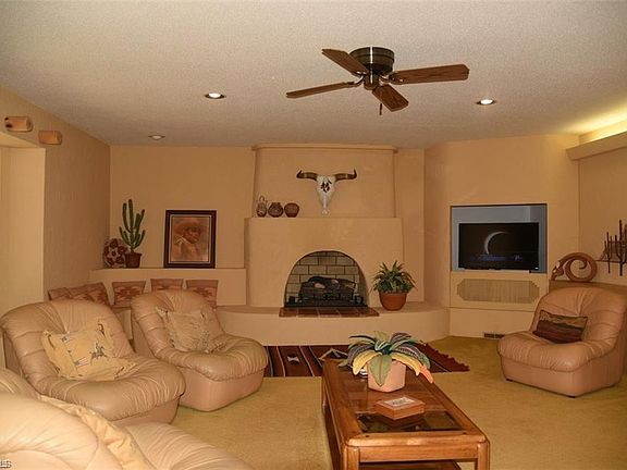 5th image of 1000 Sherwood Dr
