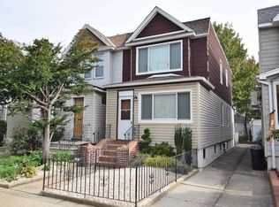 69-07 66th St, Ridgewood, NY 11385