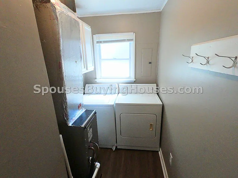 2517 S McClure St — Photo 8