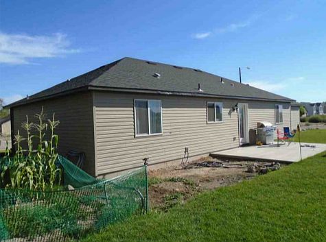 2nd image of 901 Kelli Ln