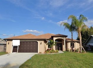1323 SE 10th Place Cpe, Coral, FL 33990