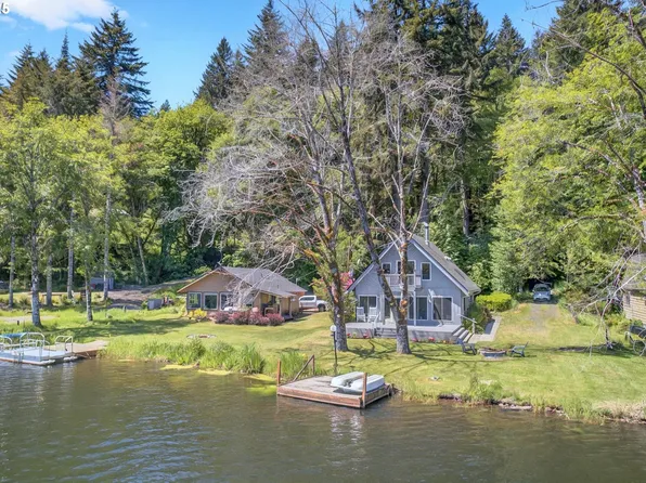 71410 Northshore Dr, Clatskanie, OR 97016
