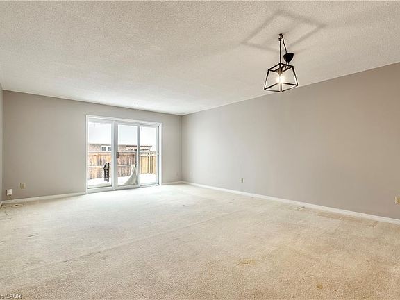 5th image of 122 Bunting Rd #54