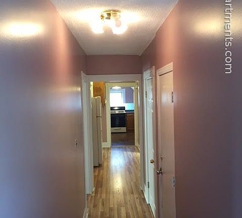 4th image of 415 Medford St