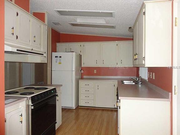 4th image of 25613 Oak Aly