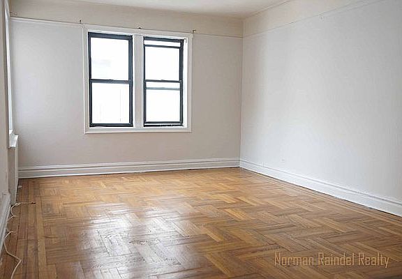 4th image of 1776 E 13th St APT 5L