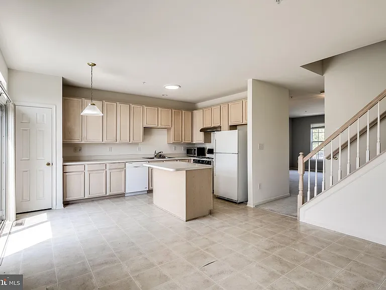 2702 Snowmill Ct — Photo 16