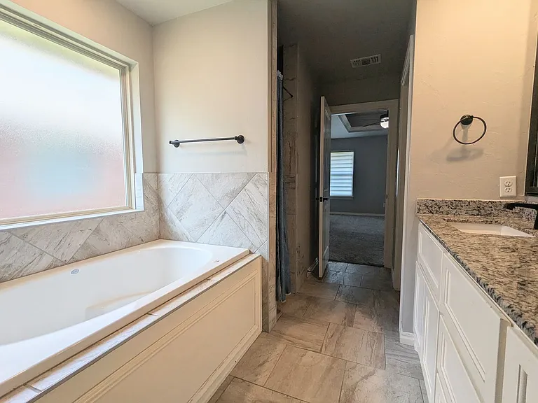 15808 Iron Ridge Rd — Photo 7