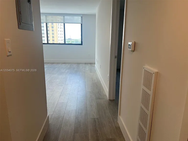 540 Brickell Key Dr #1022 — Photo 4