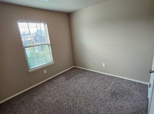 1148 S Spritz Dr, Fayetteville, AR 72701