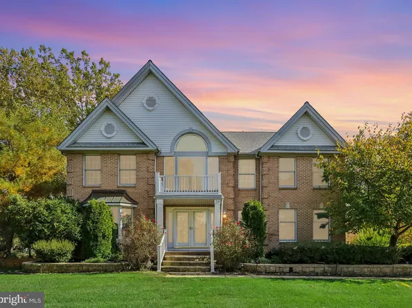 24 Clearbrook Ln, Sewell, NJ 08080