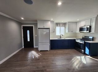 1011 8th St, San Fernando, CA 91340