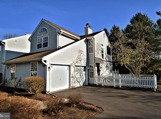 598 Cedar Hollow Dr, Yardley, PA 19067