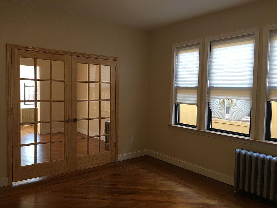 1st image of 2840 36th St