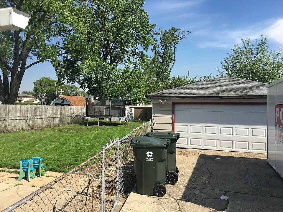2nd image of 10030 Lyndale Ave