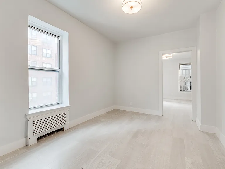 1409 York Ave #2A — Photo 3