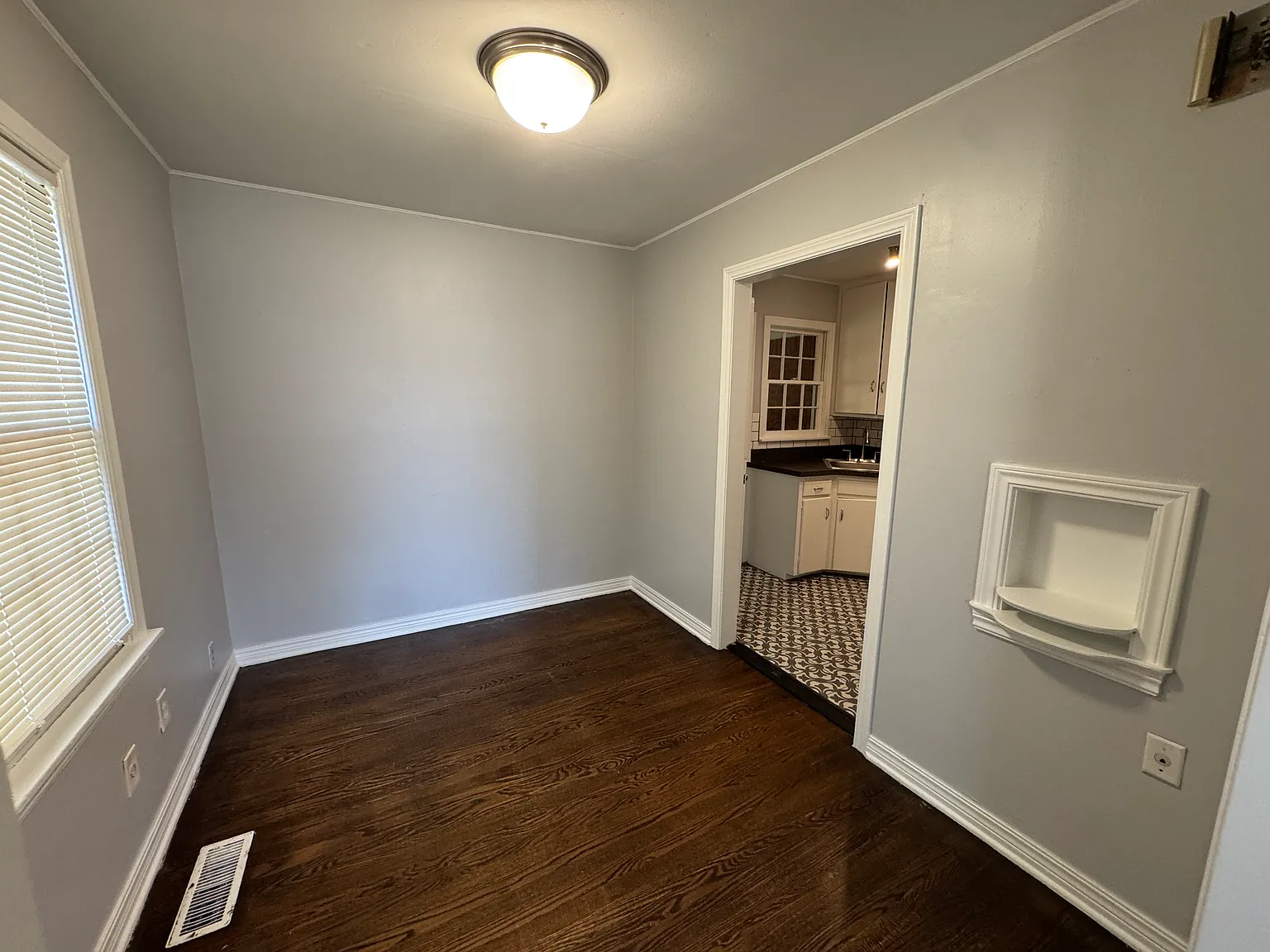 3105 W Park Place — Photo 4