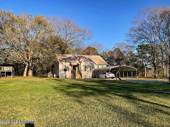 2nd image of 15526 Omas Rd