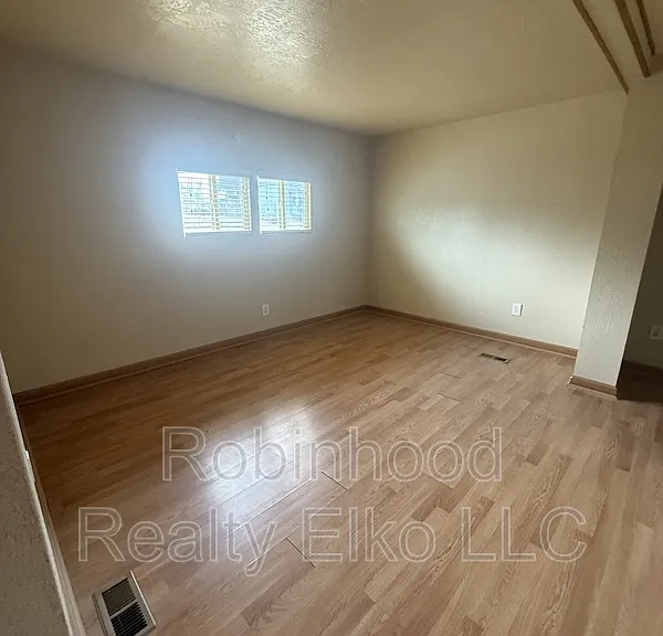 1235 Avenue G — Photo 13