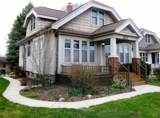 2277 Ludington Ave, Wauwatosa, WI 53226