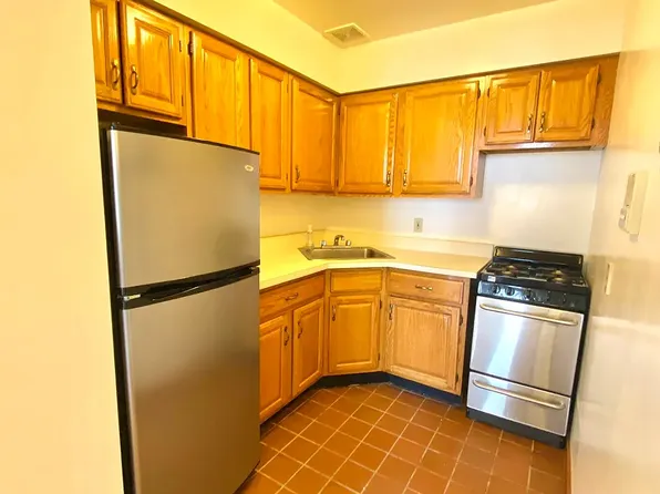 134 West 74th Street image 1 of 5