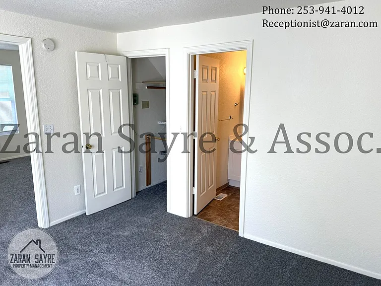 709 9th St SE — Photo 12