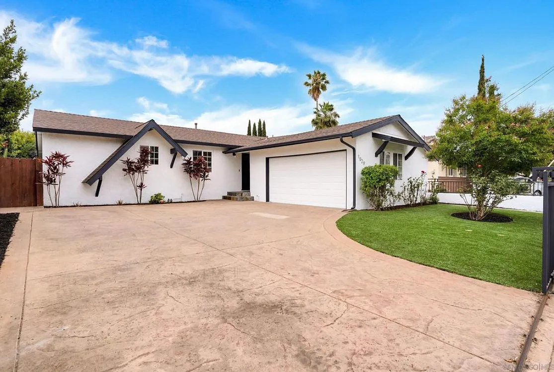 Escondido House — Photo 1