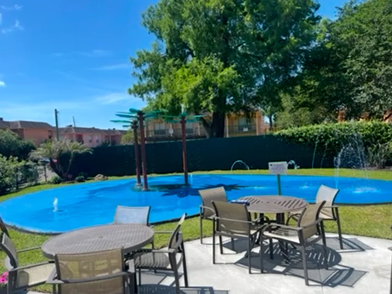 A Private Apt & Townhouse Community — Photo 12