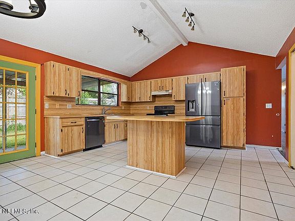 5th image of 5250 ALLOAKS Court