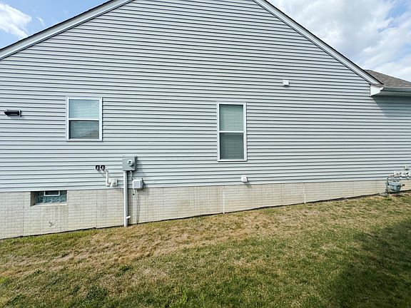 3rd image of 647 Azalea Fields Dr