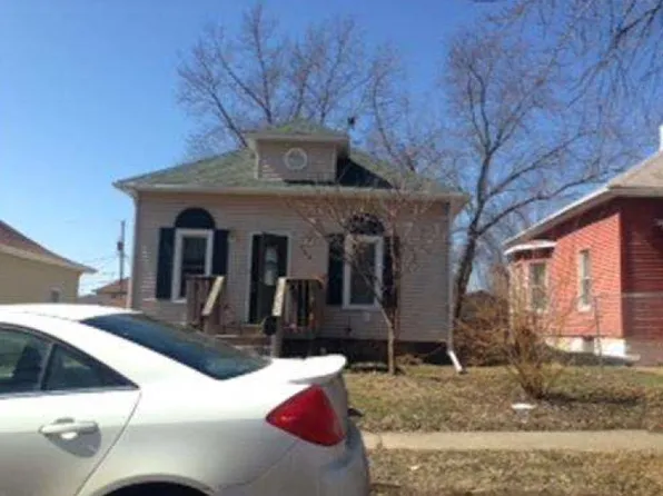 343 22nd St, East Moline, IL 61244