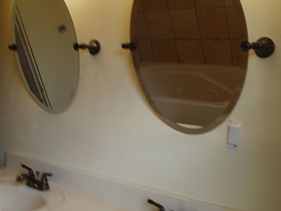 Dual Sink, Mirrors, Lighting - Main Bath