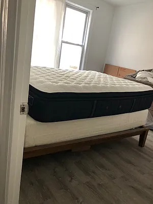 Rented by Alexiou Realty | media 4