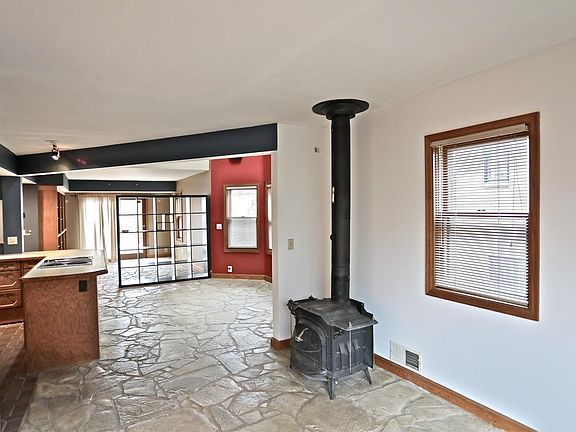 4th image of 2316-2318 Milwaukee Ave S