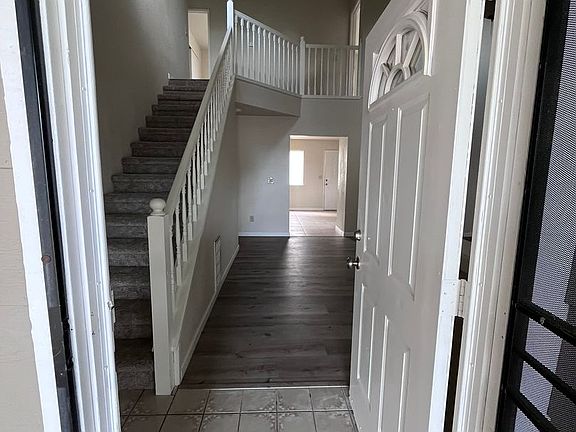 2nd image of 3401 Cassie Ln