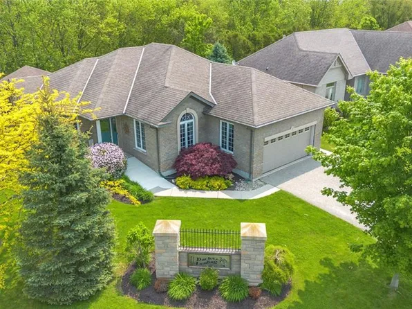 2 Hunter Dr S, Norfolk County, ON N0E 1M0