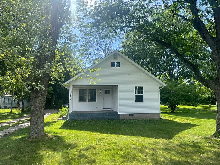52075 Clover Trl — Photo 1