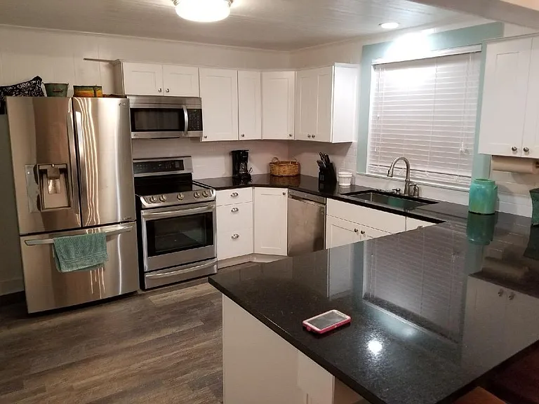 823 S Live Oak St — Photo 5